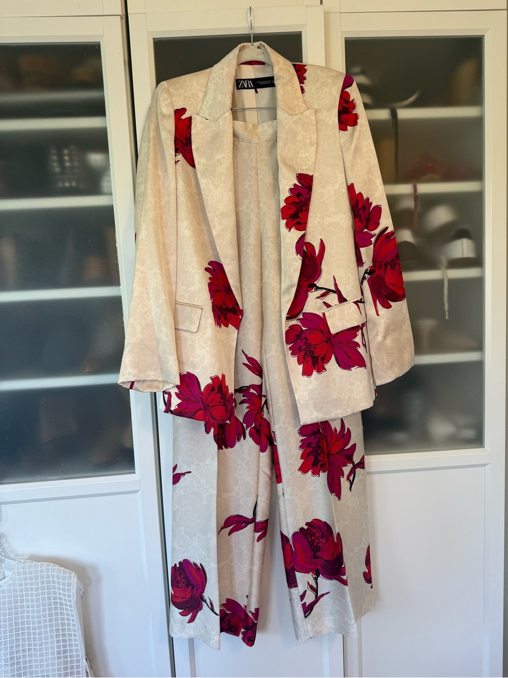 Zara Cream Floral Wide-Leg Pants & Blazer Set - Cream with Red Floral